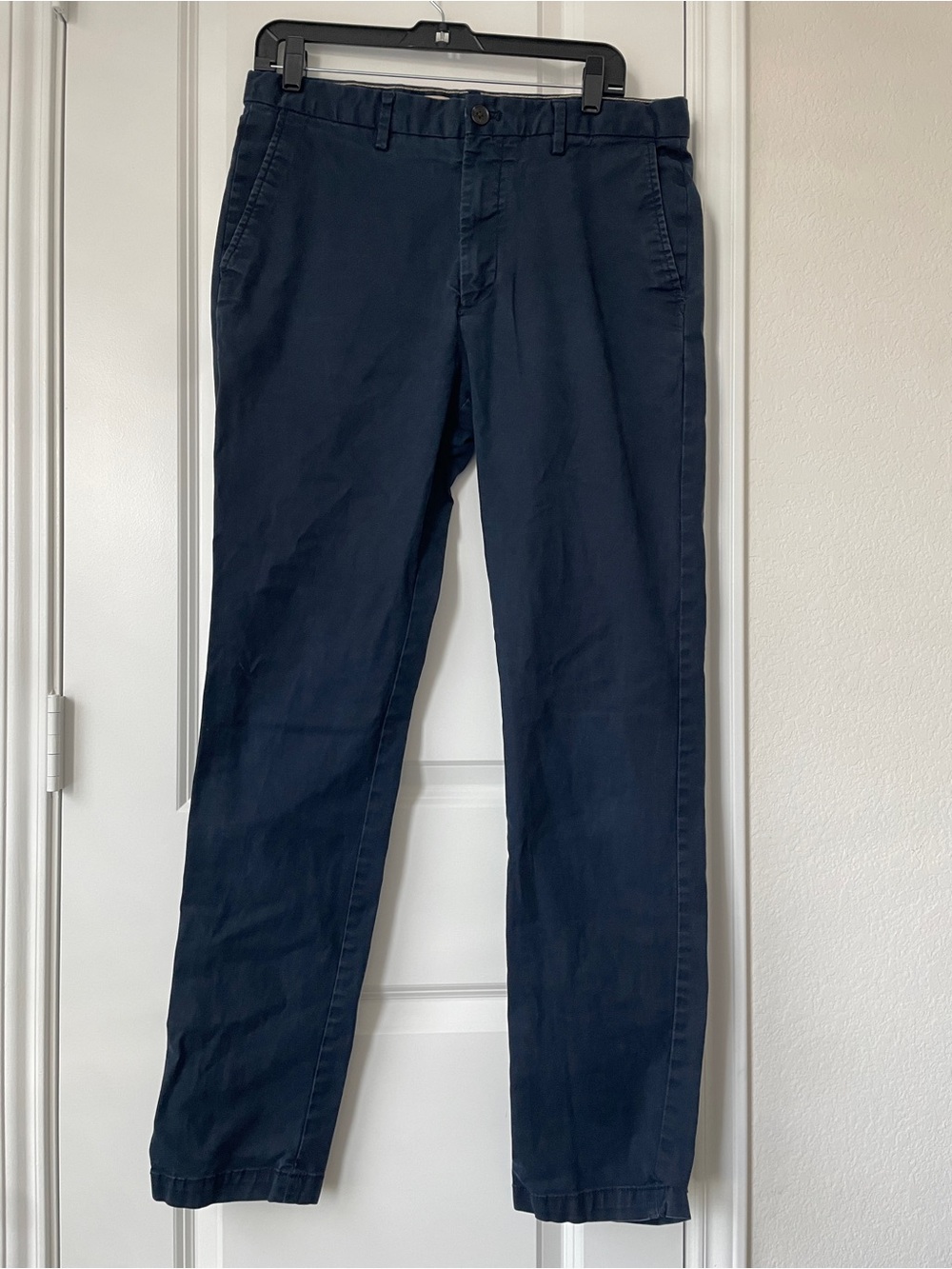Banana Republic Men's 33x34 Navy Blue Lived-in Chinos Slim Fit